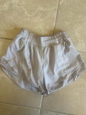 Lululemon - hottie hot shorts